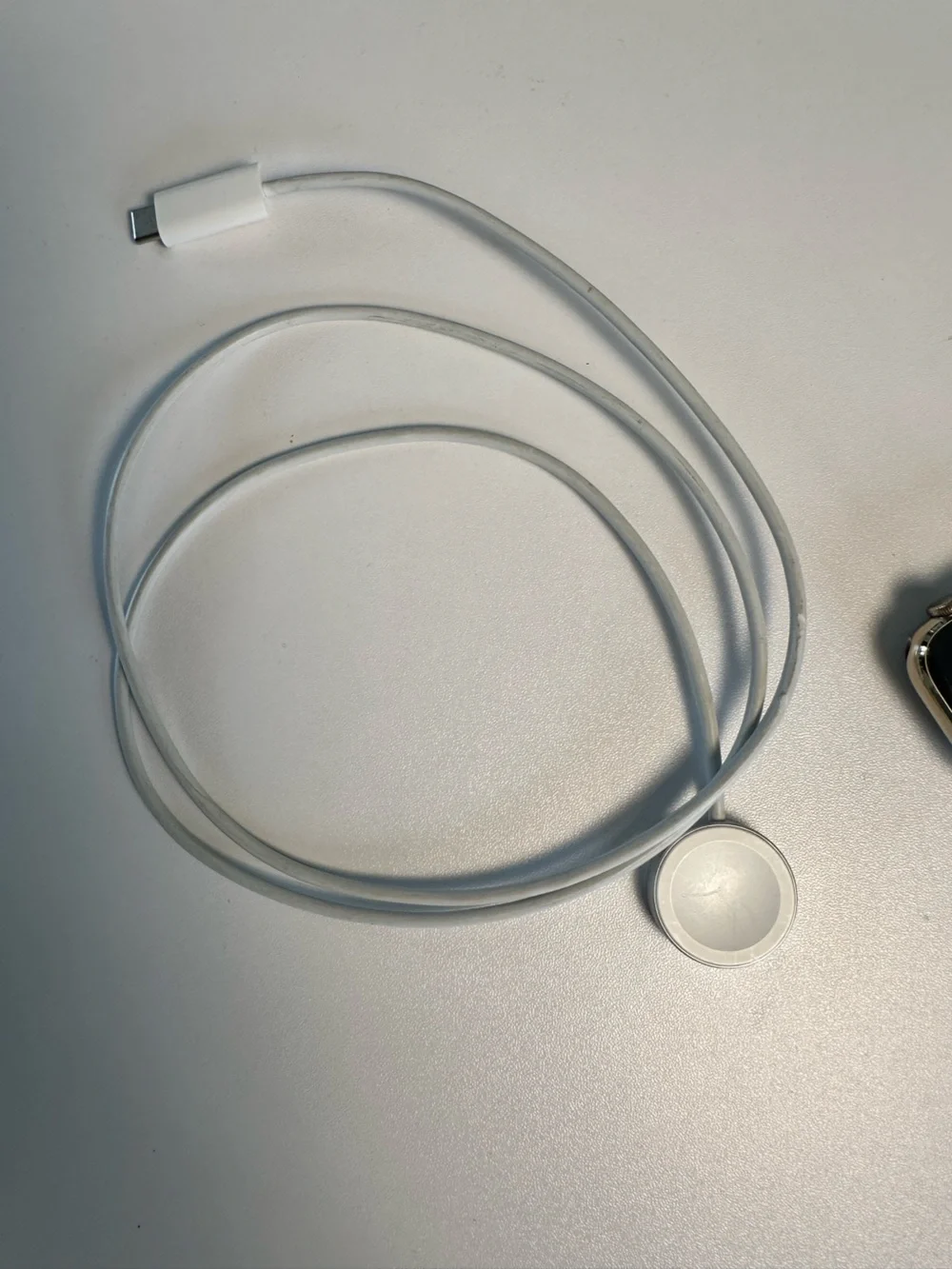 Apple Watch Series 7 (GPS + Cellular, 45mm) Gold